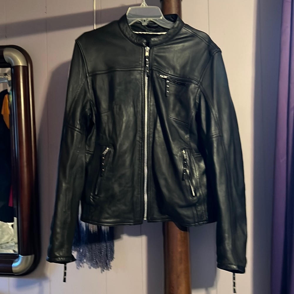 Ladies Derringer Black Leather Motorcycle Jacket.
